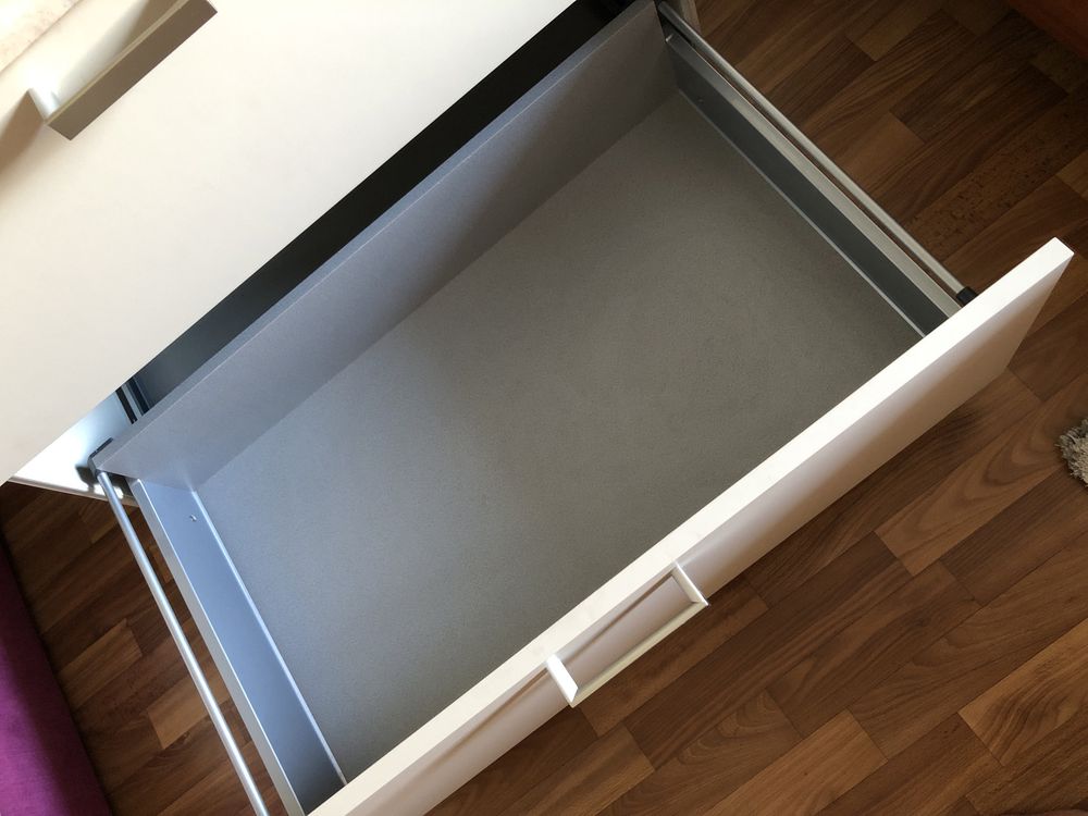 Комод/тумба з фурнітурою Miele