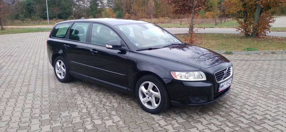 Volvo V50 rok 2010 silnik 2.0B 145km przebieg 172.000 km