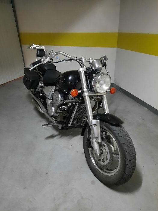 Suzuki Marauder 800