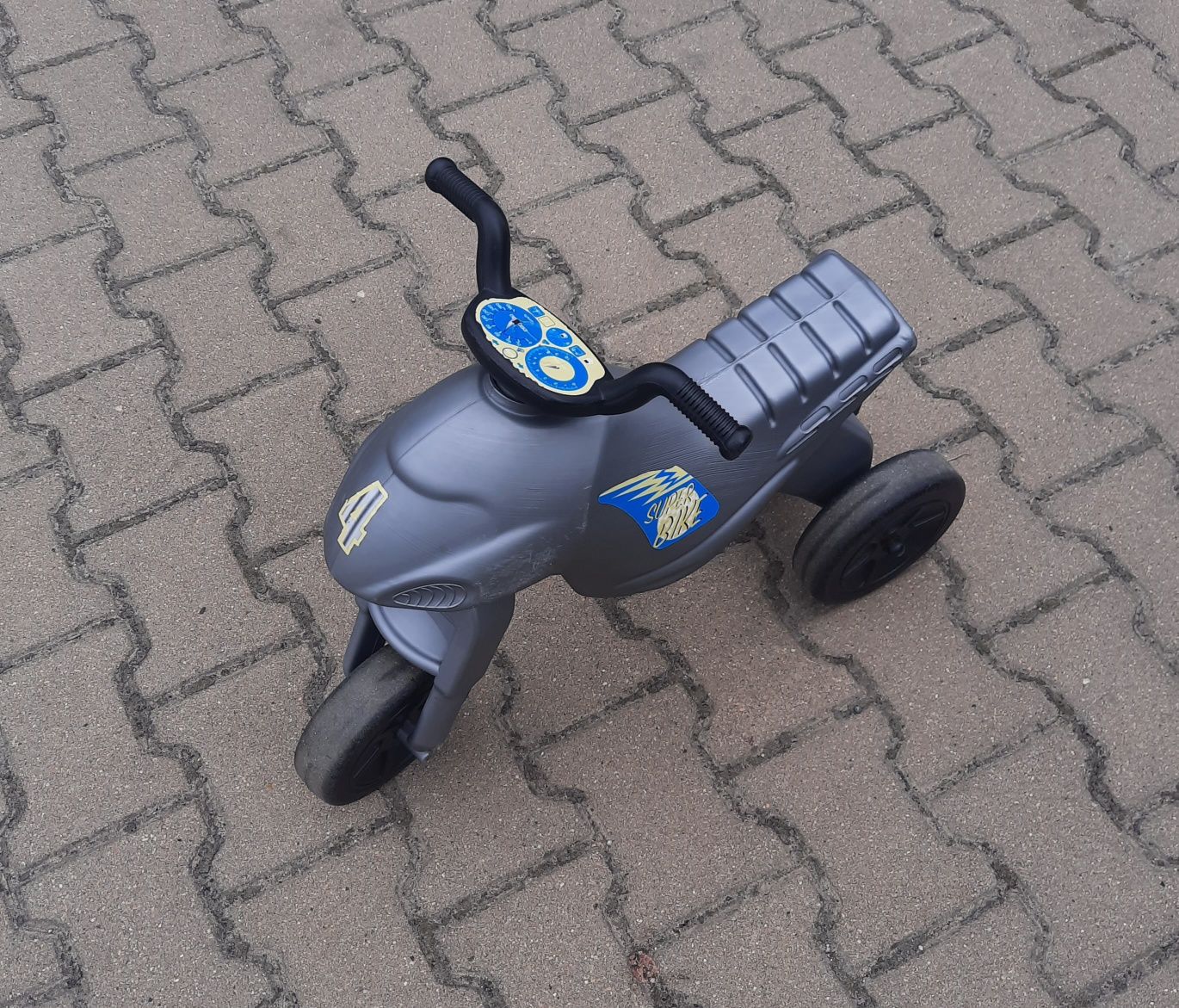 Stabilny rowerek biegowy motocykl motor 3 koła