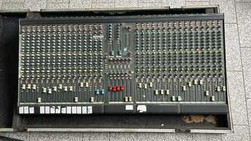 Allen & Heath GL 2200 c/ Case | 32 Canais