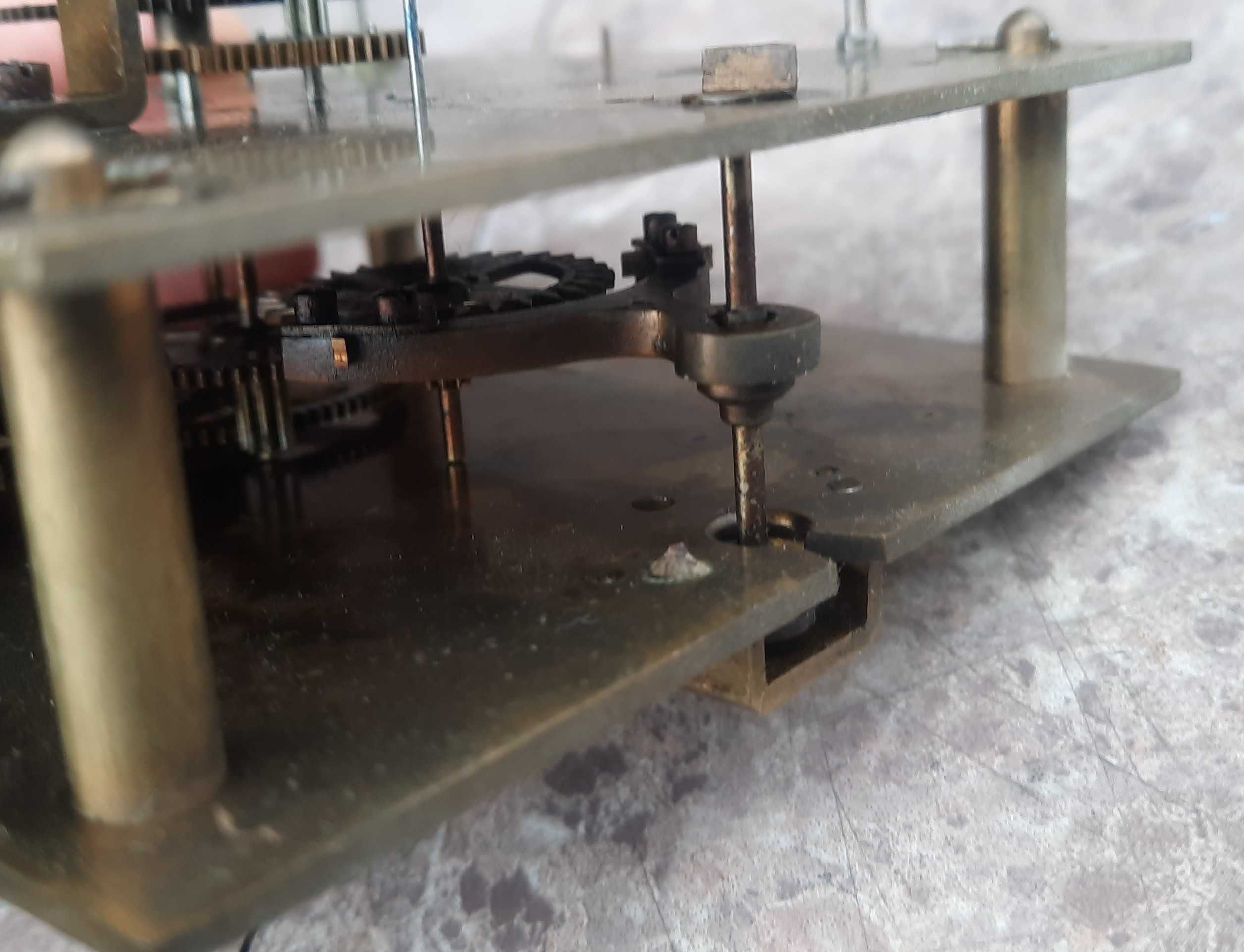 271 Mechanizm zegara żyłkowego linkowego niekompletny