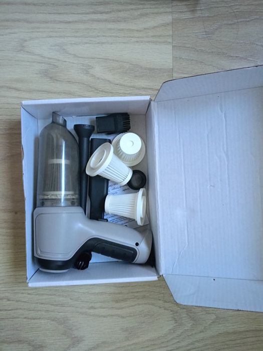 Пилосос автомобільний