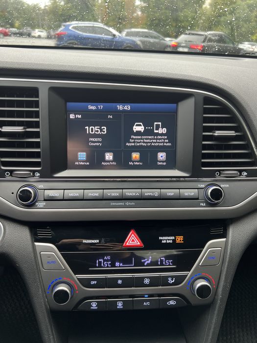 Hyundai Elantra 2016 год Автомат