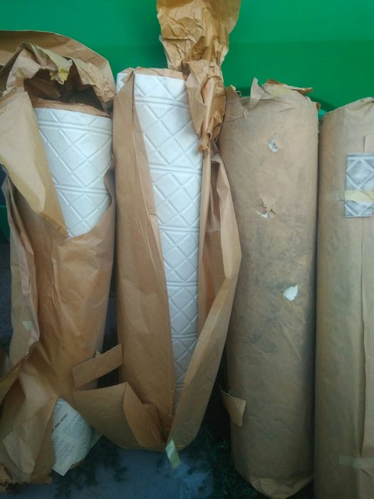 Шпалери пороплен нові