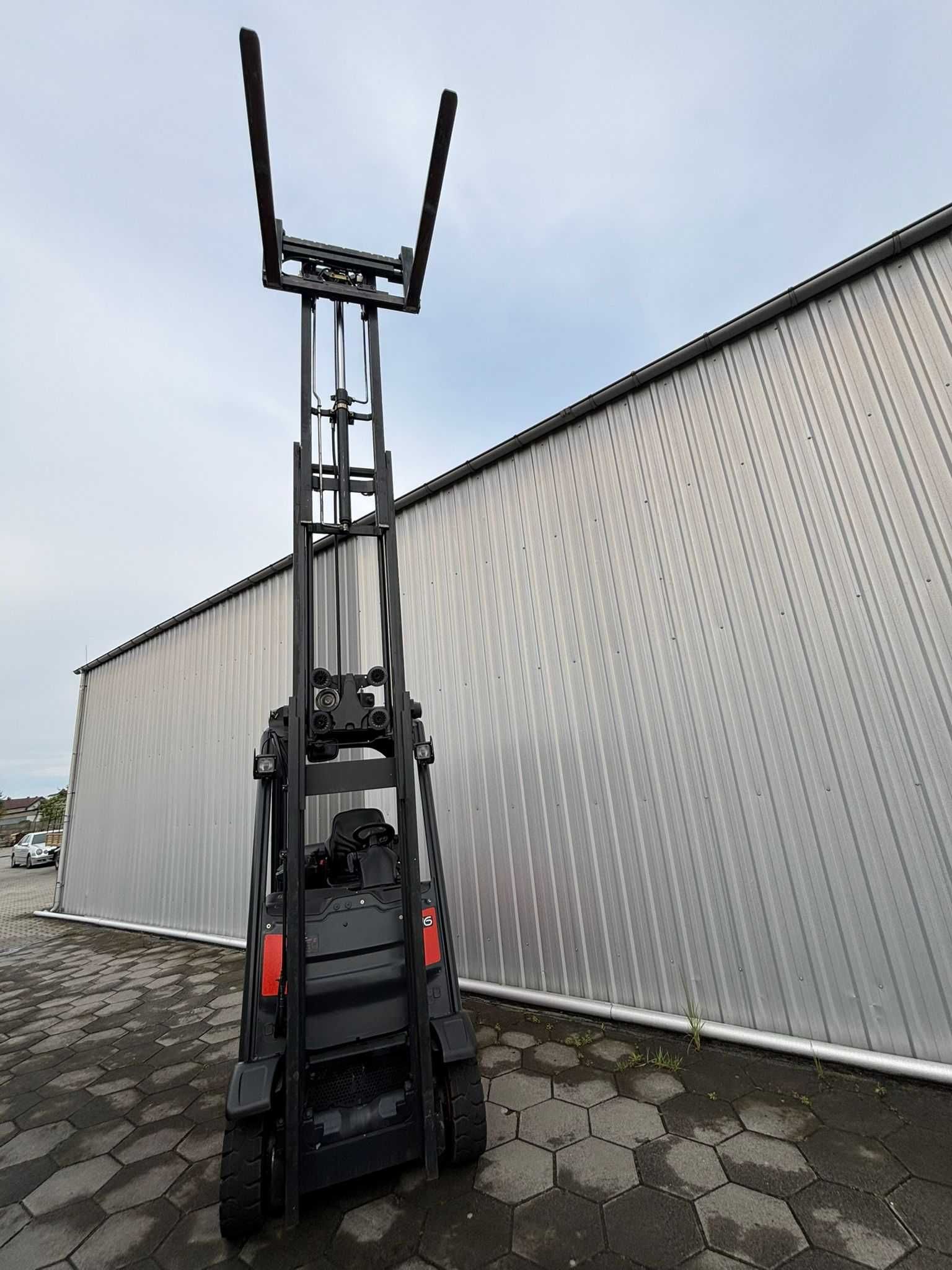 Wózek widłowy Linde H16T-01, LPG, Triplex 4640 mm, 2012 rok, 3800 mth