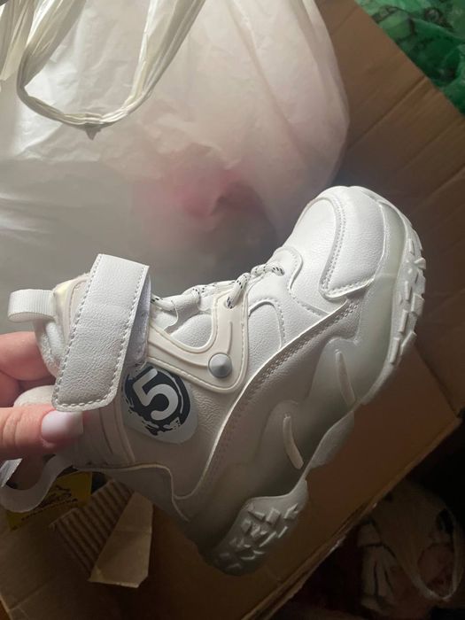 Зимние ботинки на девочку , новые, 28 размер