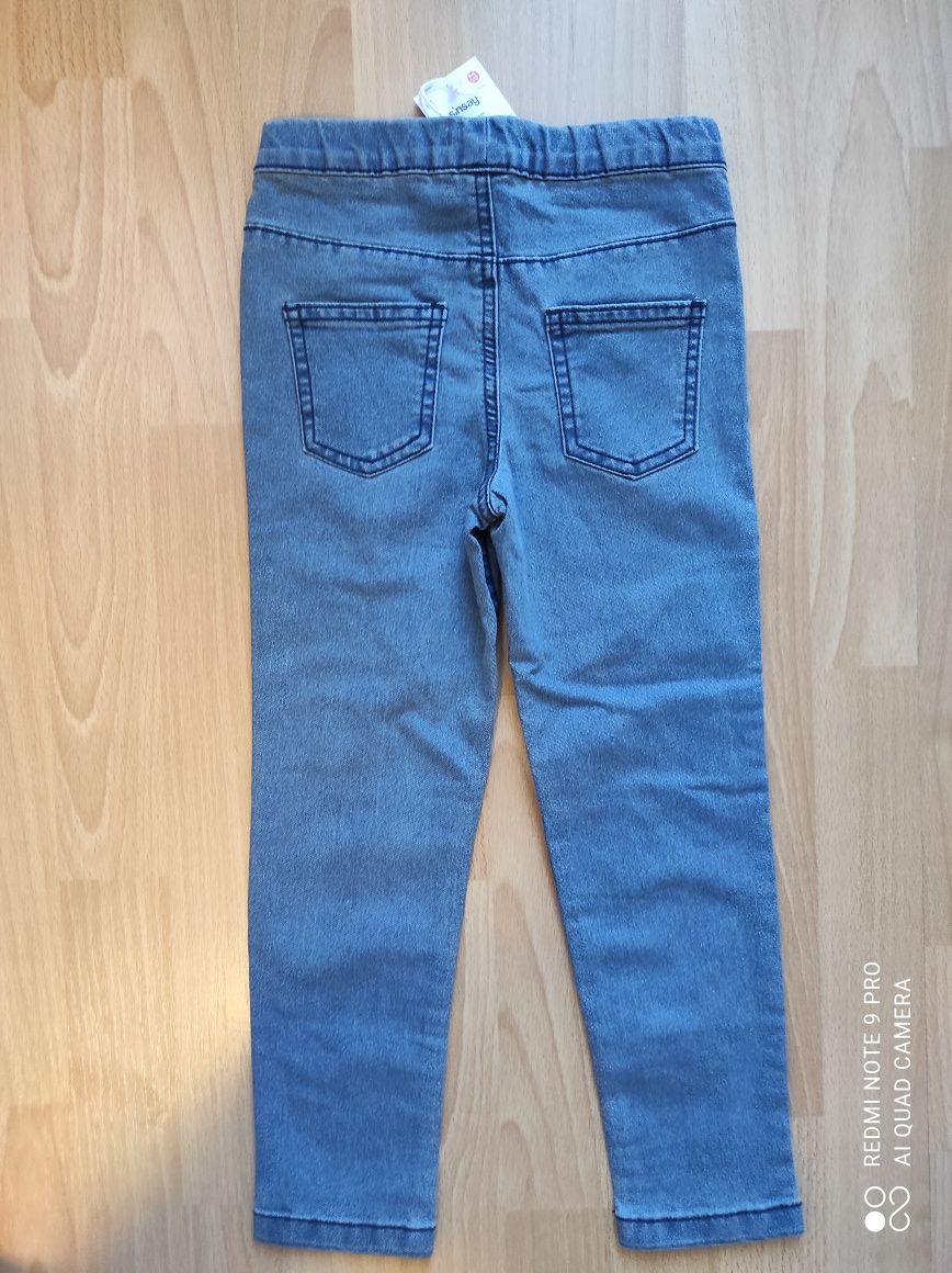 Продам новые джинсы (джегинсы) для девочки Sinsay (Польша)
