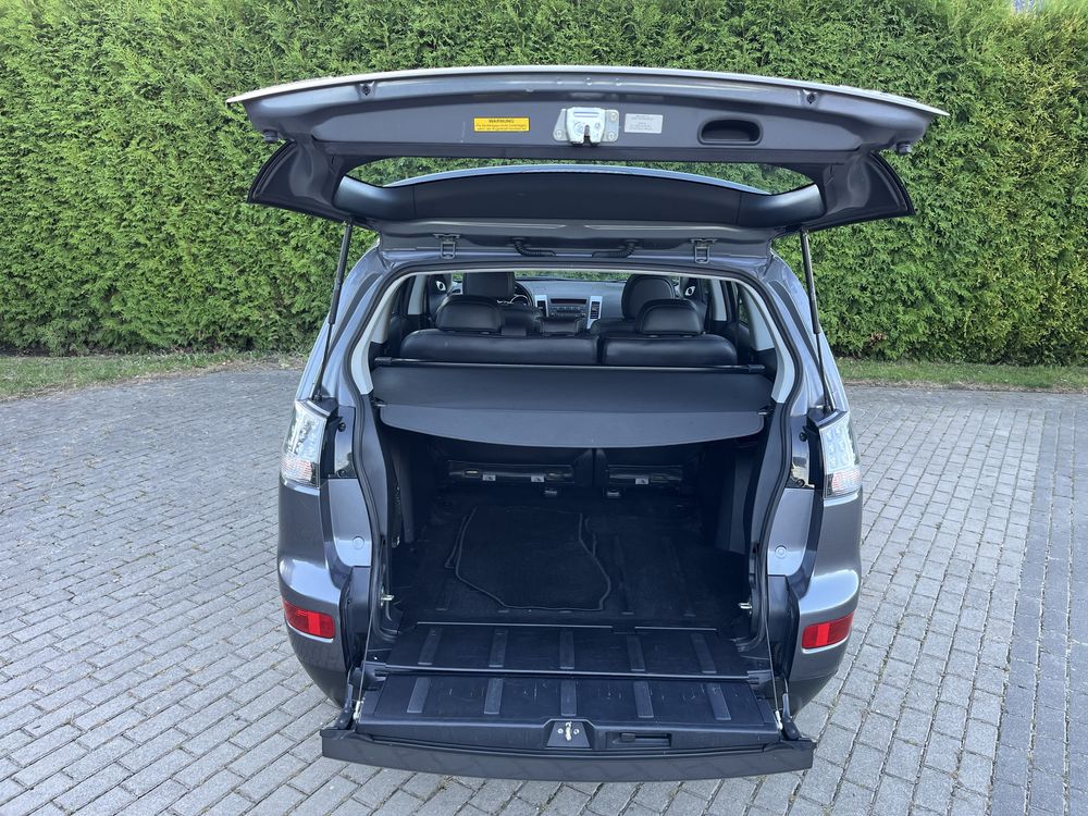 Mitsubishi Outlander XL  4X4 automat
