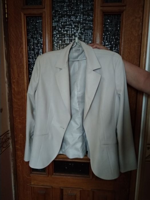 Жіночий якiсний піджак
