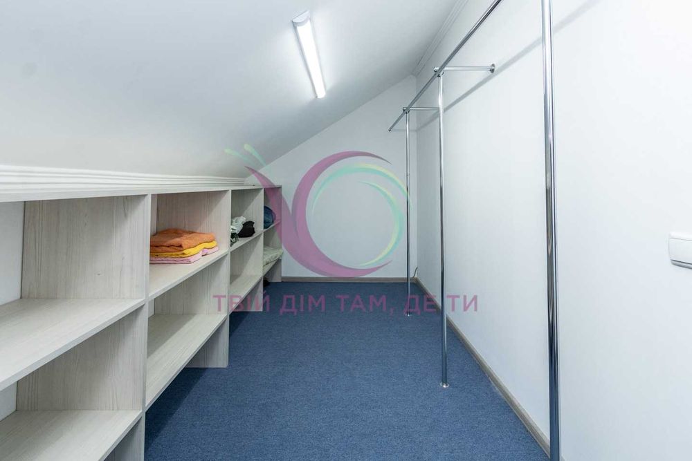 Новий ТОП Особняк з ремонтом Готовий до заїзду, в місті район Велмарт