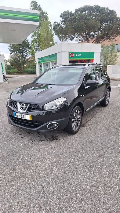 Nissan Qashqai+2 2.0 Premium 18