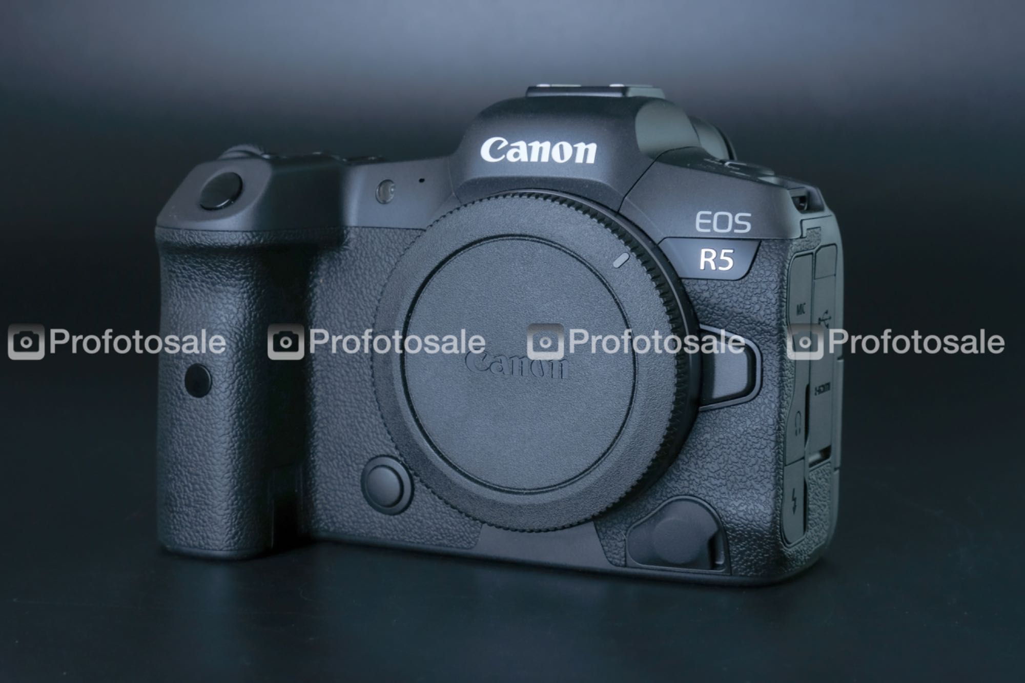 Фотоапарат Canon EOS R5
