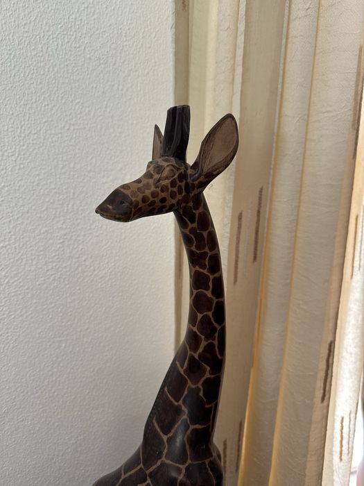 Girafa de madeira