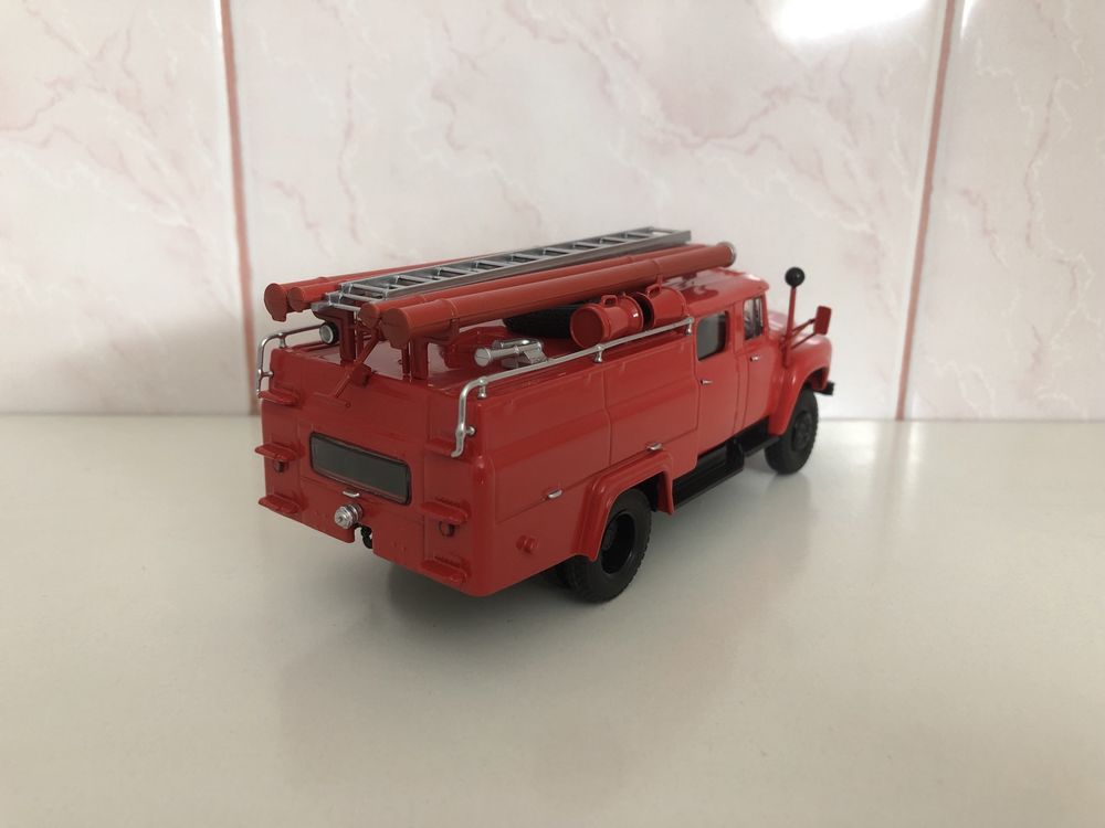 ЗИЛ 130 (АЦ 30) 1:43 АвтоІсторія