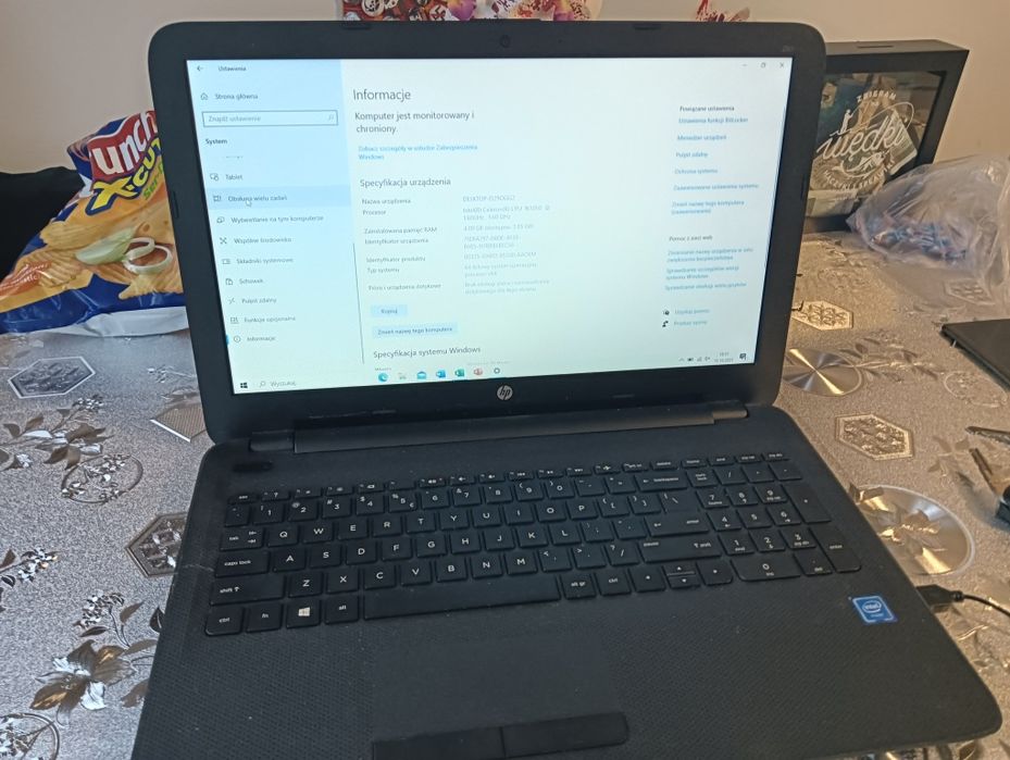 Laptop HP plus torba