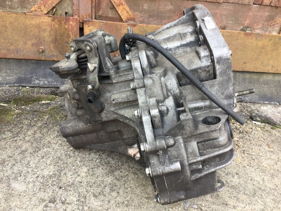 КПП коробка передач Renault Megane 2 Scenic 2 1.9 DCI