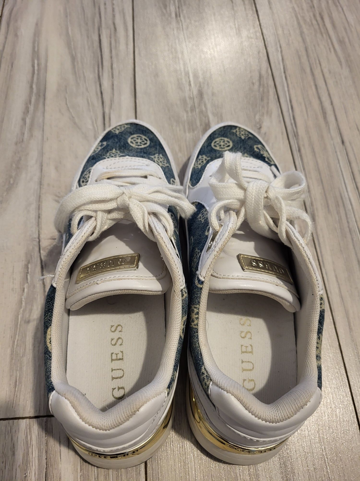 GUESS buty Damskie Sneakersy MOXEA FL5MX2DEN12