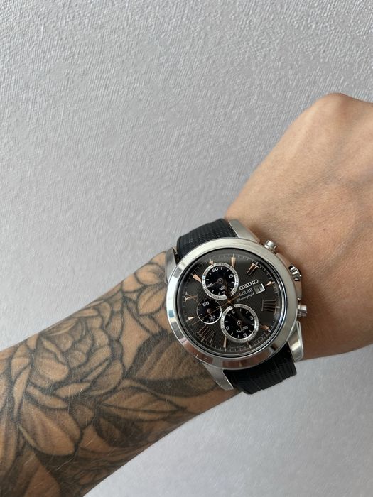 годинник Seiko Solar chronograph