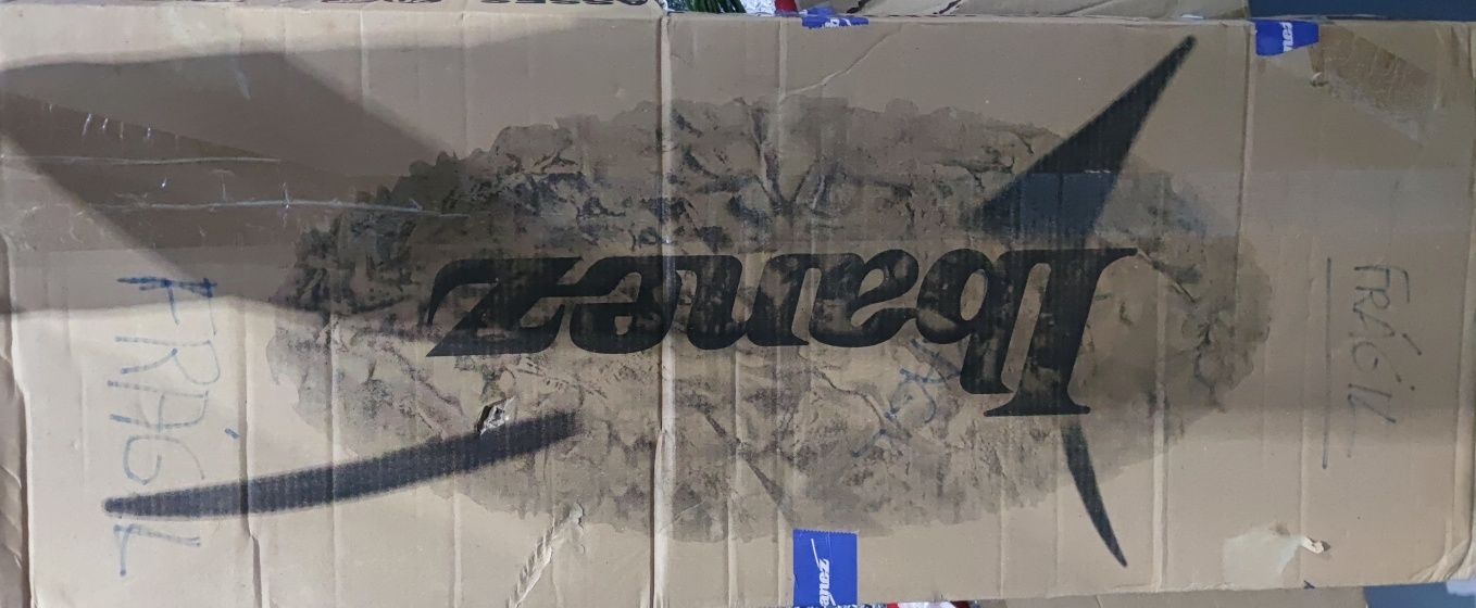 Guitarra marca Ibanez