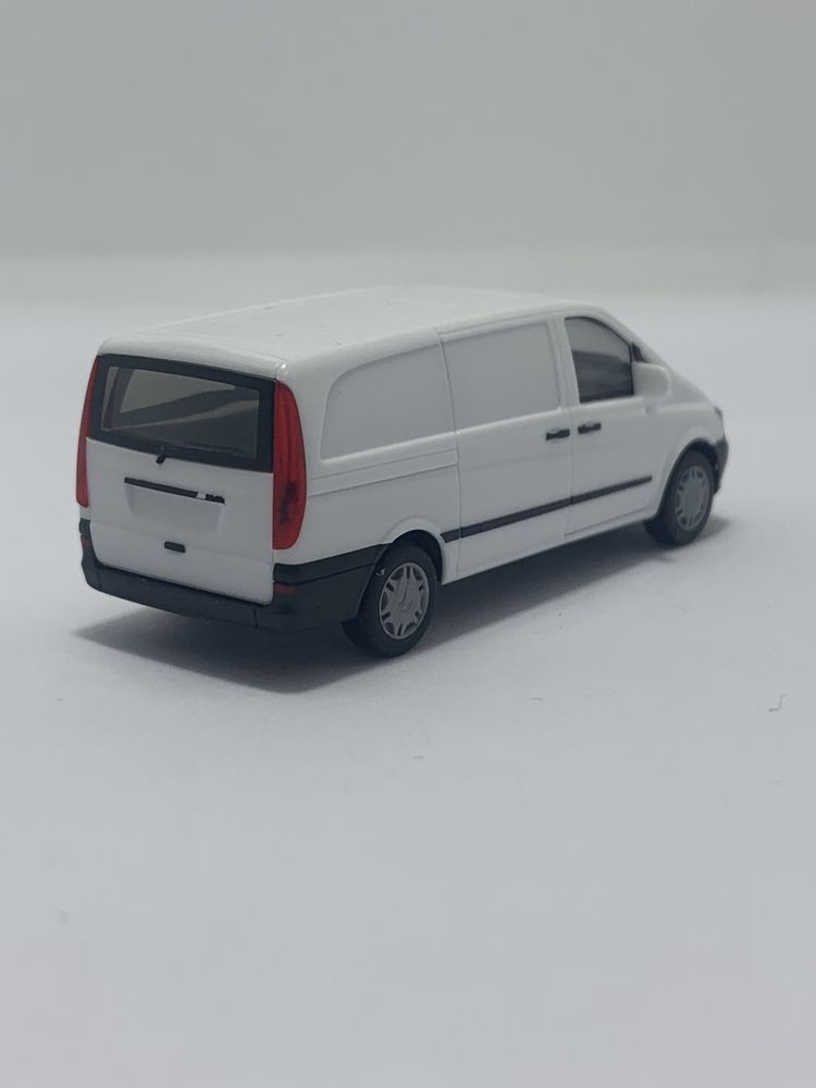 ( V ) _ Mercedes Vito da Herpa escala 1/87