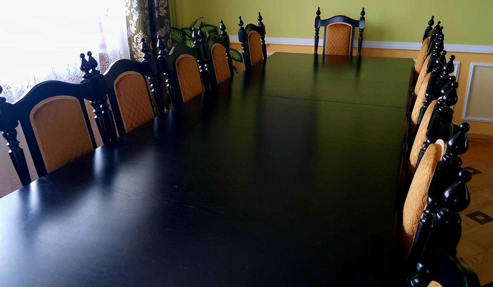 Stół 250/300x100 + 12 krzeseł - meble Swarzędz
