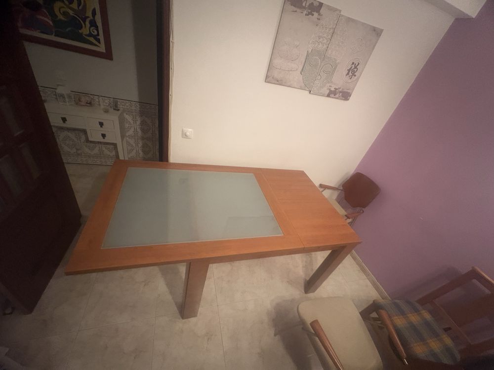 Mesa de jantar + 4 cadeiras