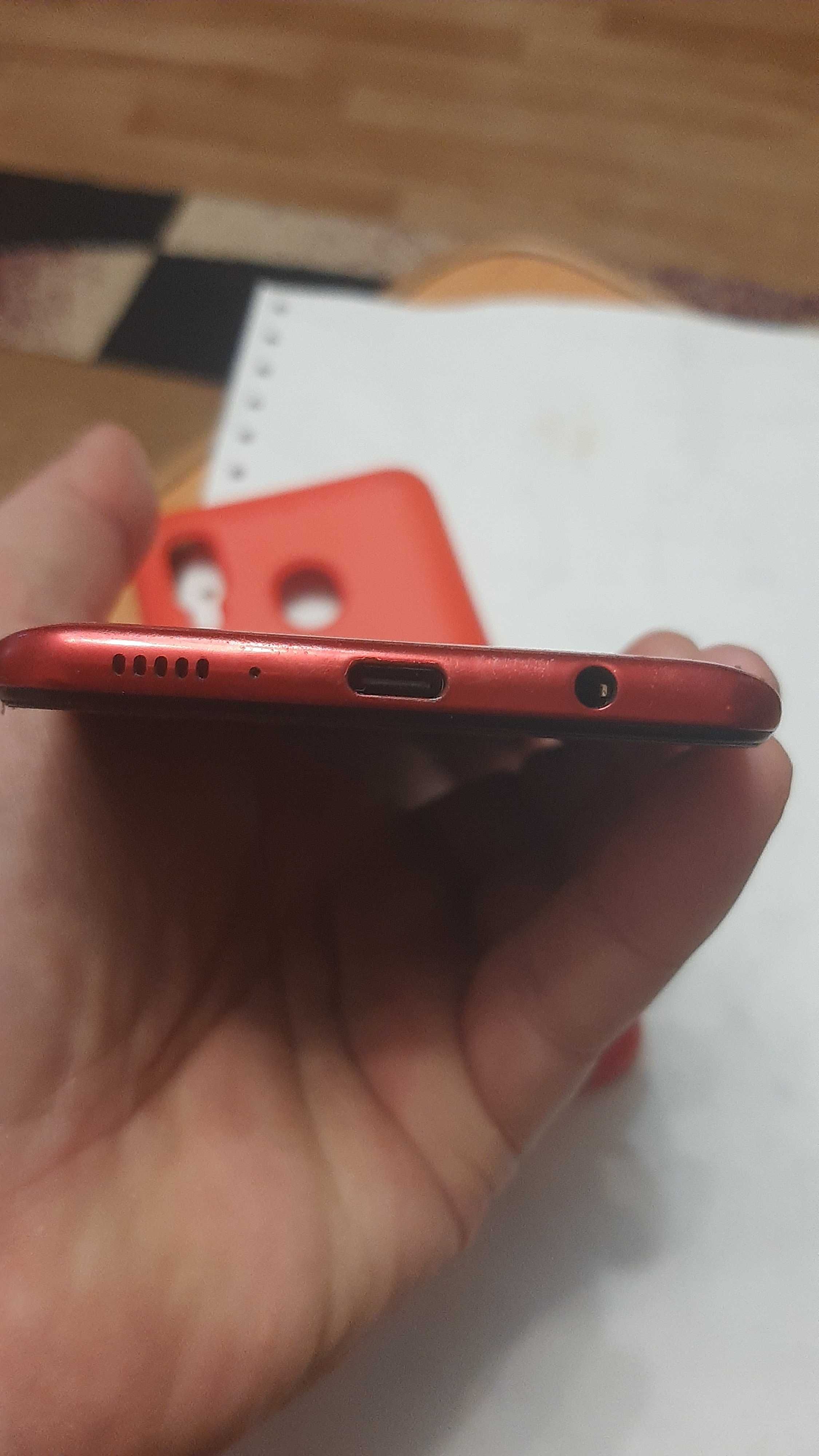 Samsung A30 в отличном состоянии.