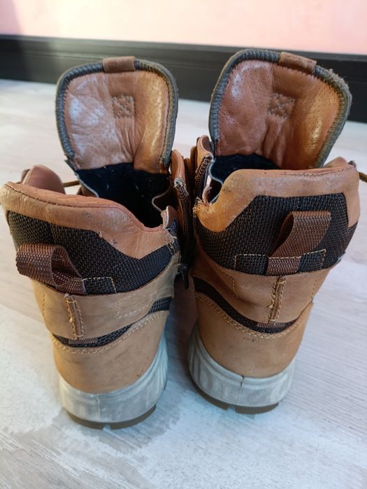 Ботинки ecco 38р. трековые gore Tex