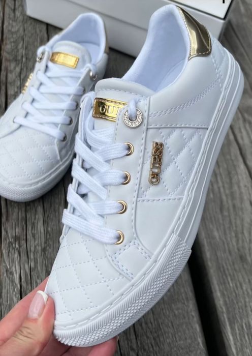 Кросівки   Guess