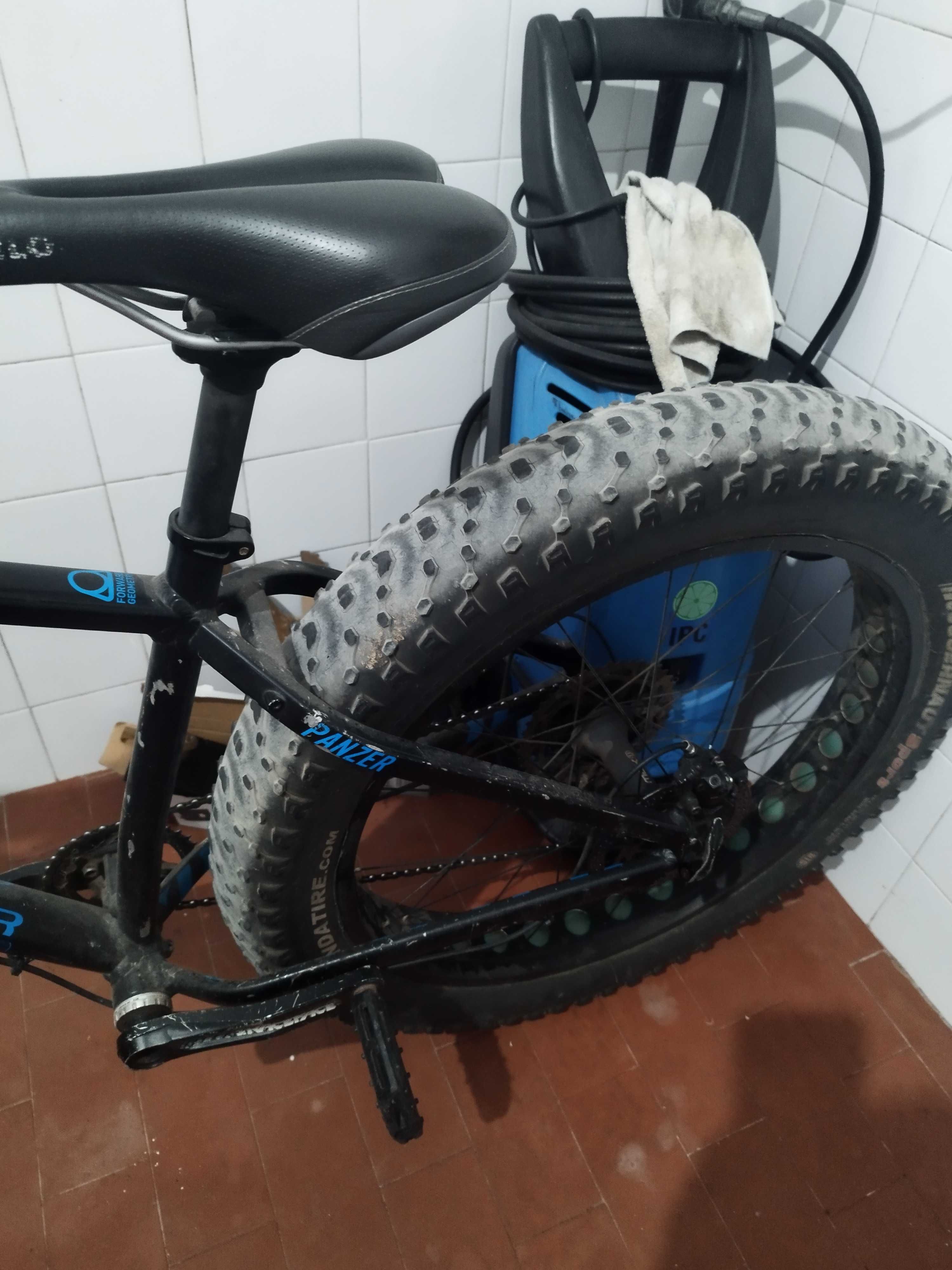 Bicicleta usada em bom estado