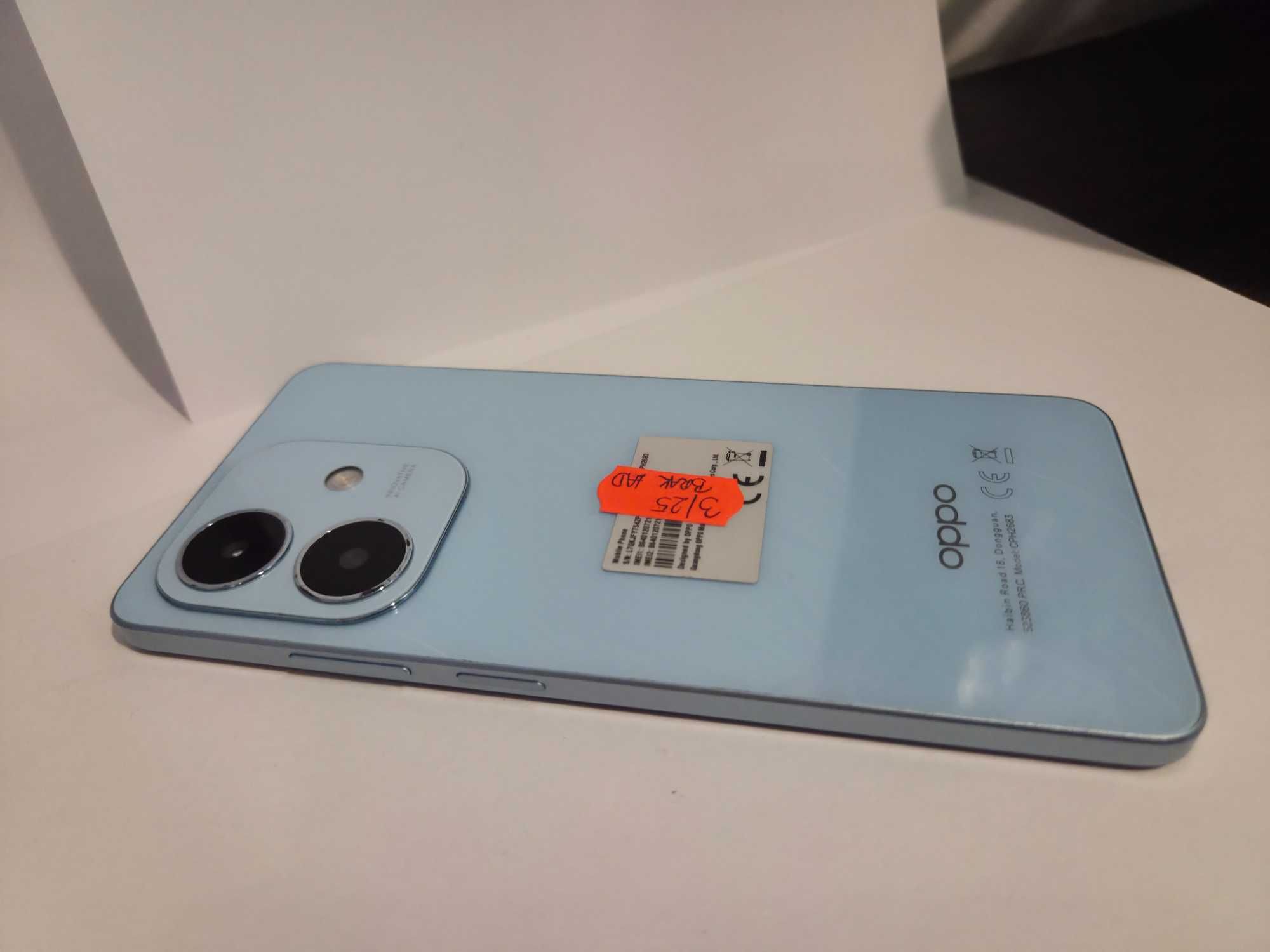 (3/25) OPPO A60 128GB / 4GB RAM / Android 14 / Połyskujący Niebieski