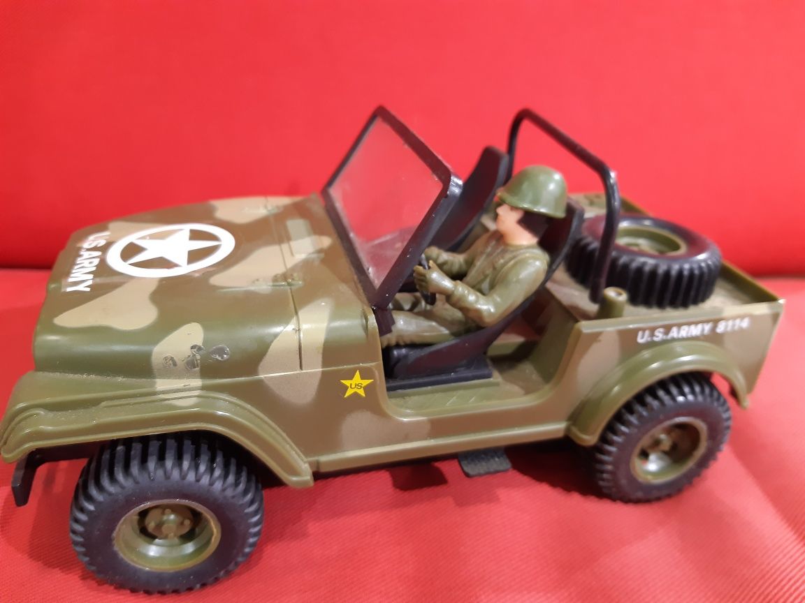 Brinquedo Jeep U.S.Army anos 70