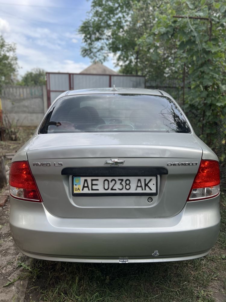 Продам Aveo T200.