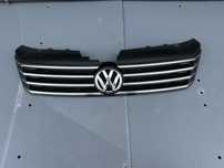 Решітка радіатора Volkswagen Passat B7