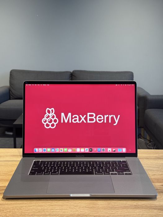 Macbook pro 16 2019 core i7 64/512gb amd pro 5300m 4gb