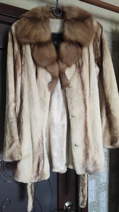 Норковая шуба с воротником из соболя
