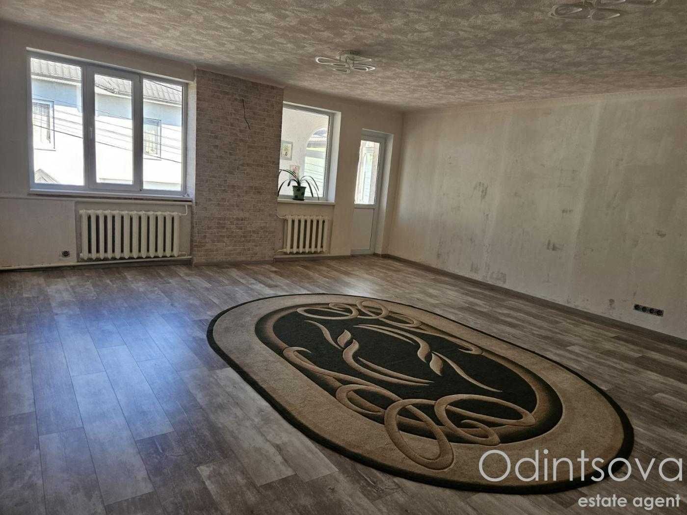 ПРОДАЖ! Половина будинку в Києві. Совки.