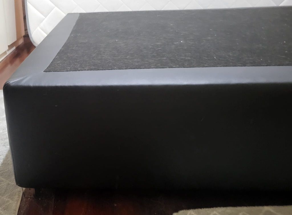 Vendo cama com colchão