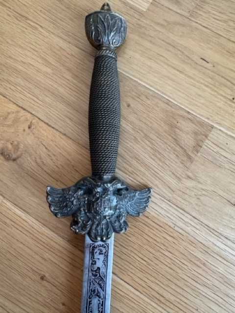 Kolekcjonerski miecz replika historyczna
