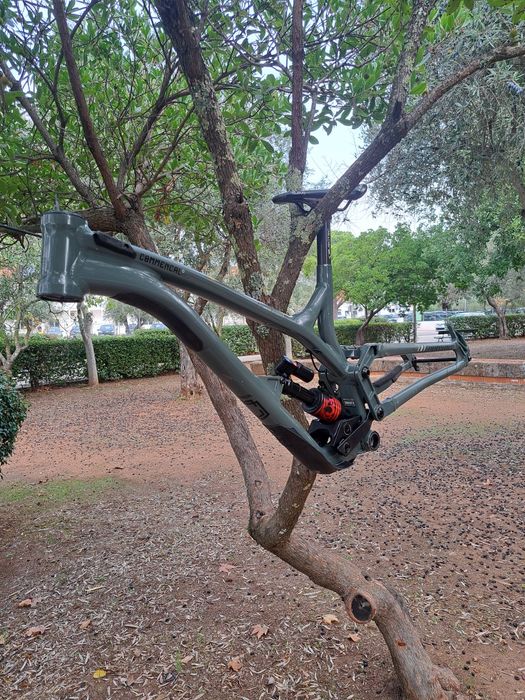 Vendo quarto commencal supreme V4.5 downhill tamanho L