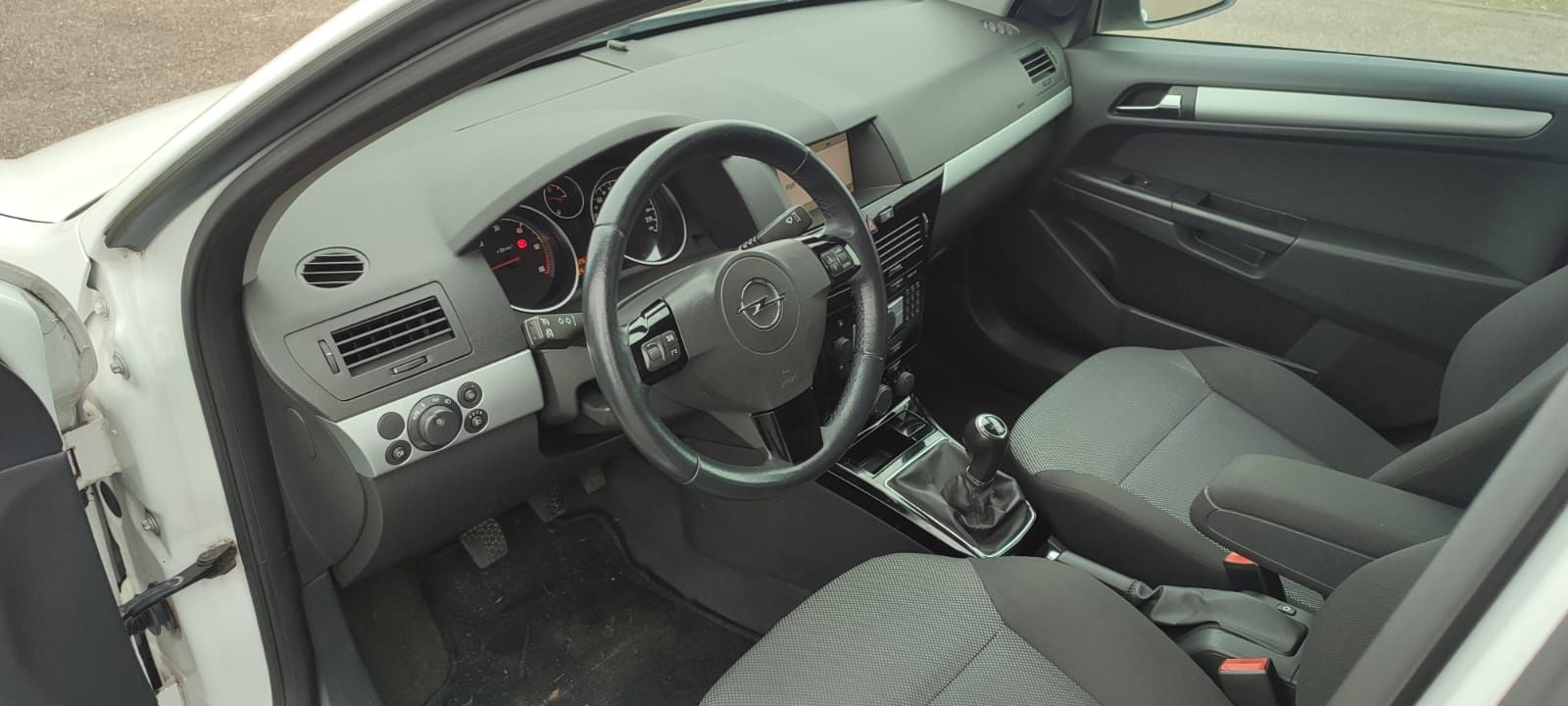 Opel Astra H, 1.7 CDTI, nawigacja, parktronik, skrzynia 6 biegów
