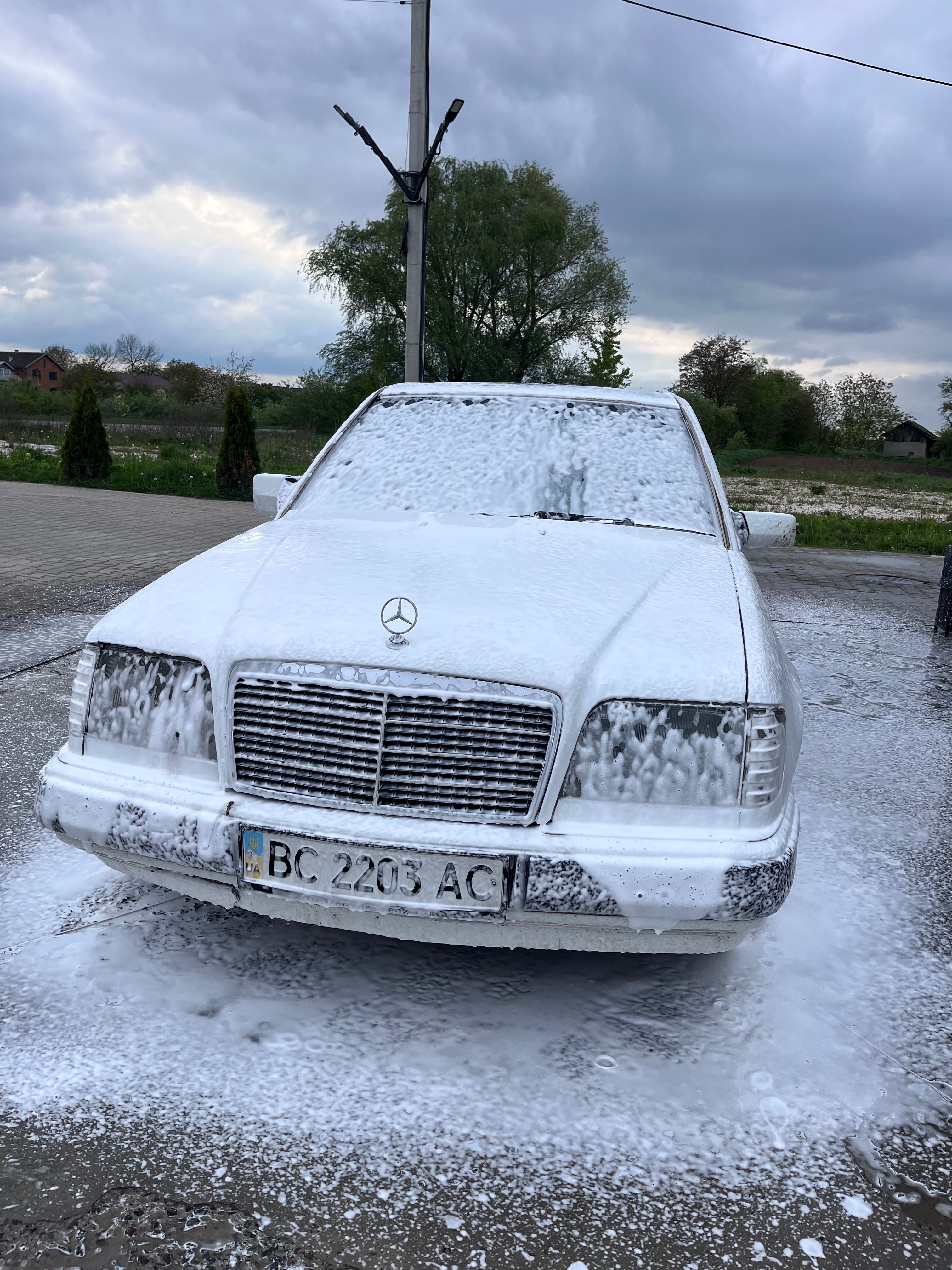 Продам mercedes benz 124