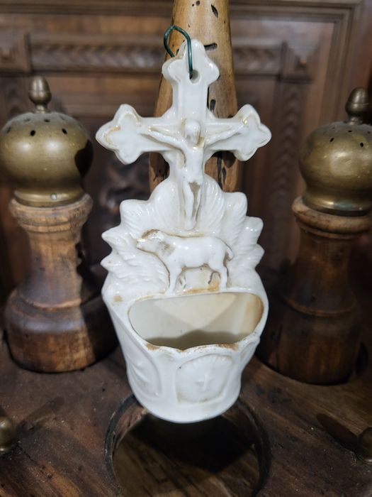 Kropielnica krzyż Baranek Boży