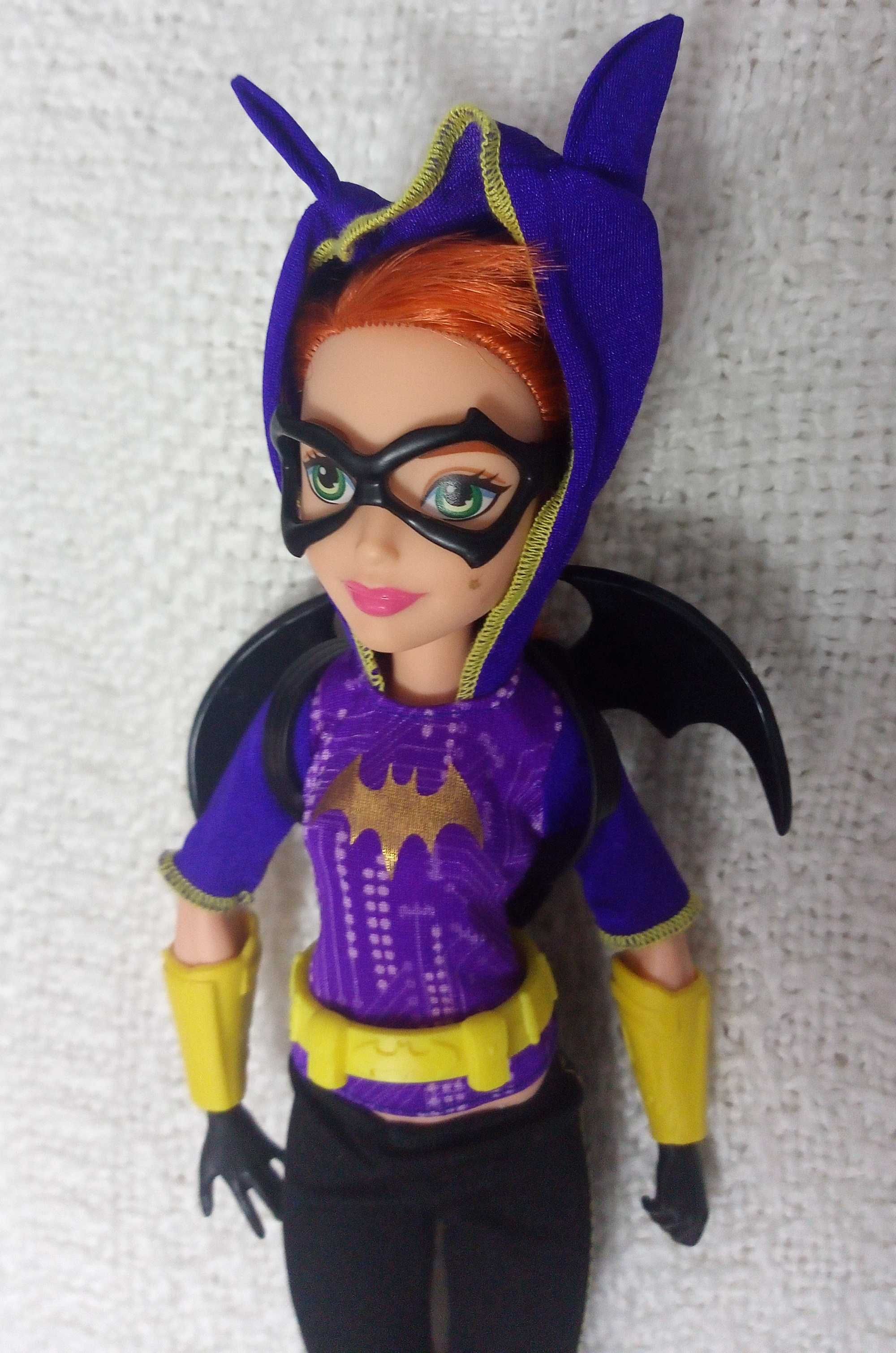 Lalka Kobieta nietoperz - seria: Superbohaterki - BatGirl