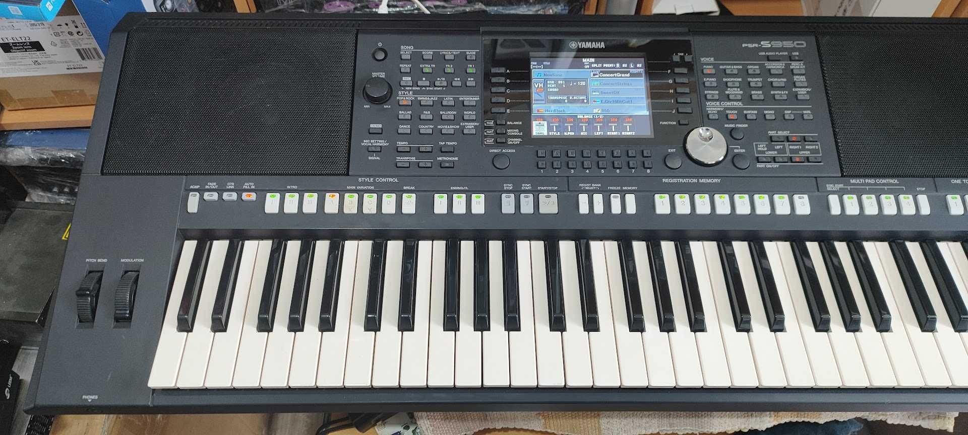 Yamaha S950 usado a funcionar bem