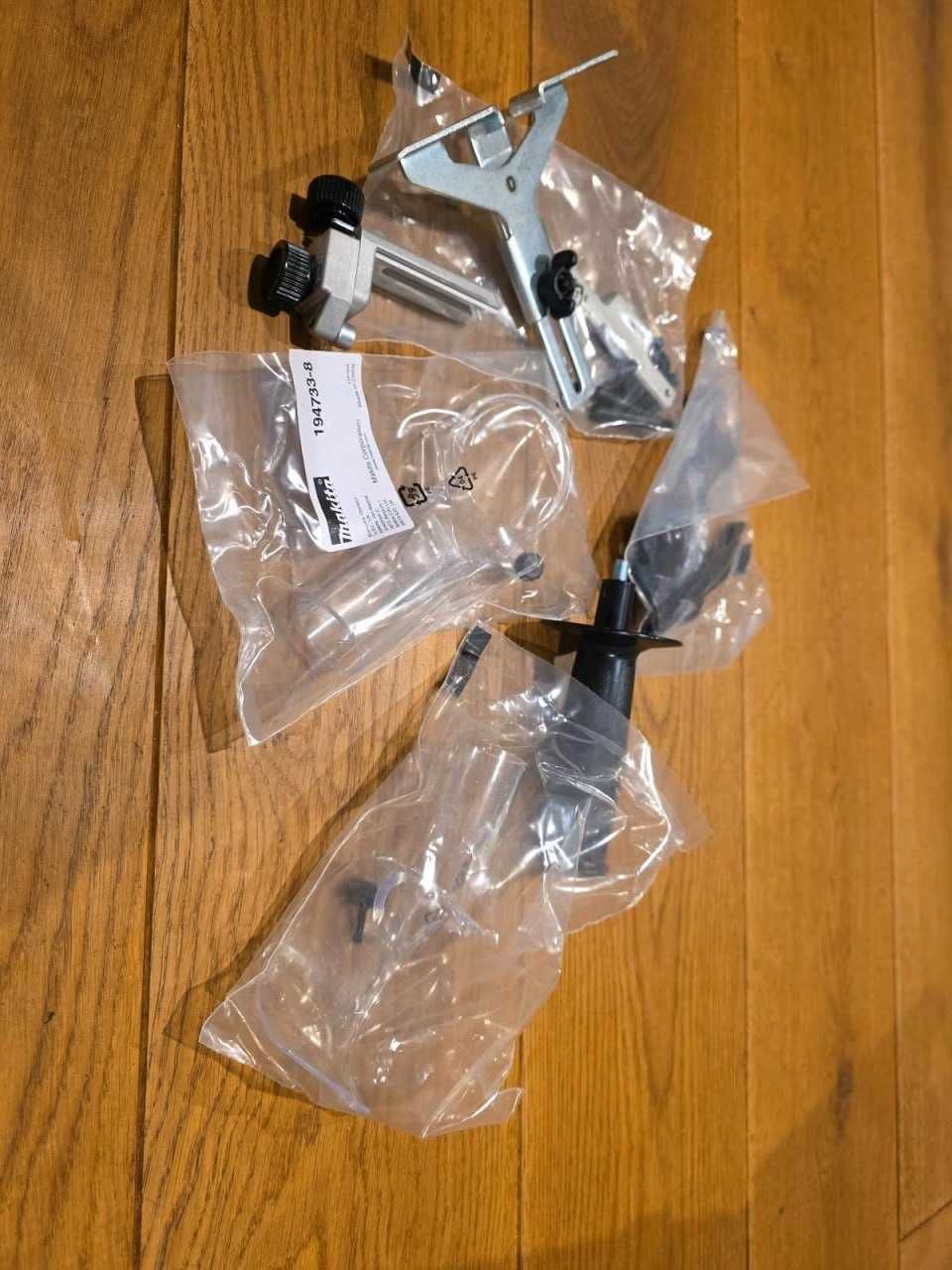 Makita Oberfräse RT0700CX2J Neu unbenutzt
