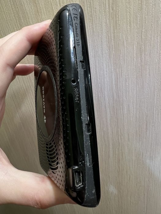 GPS-навігатор Navigon працює без інтернету  Україна + Європа