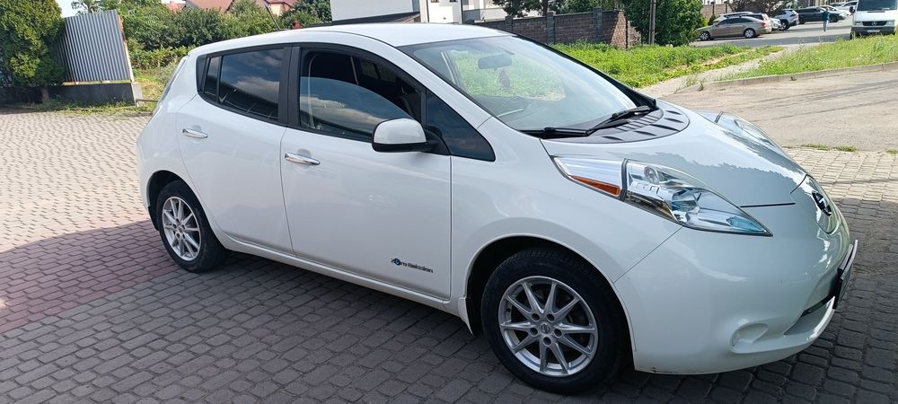 Продам Nissan Leat
