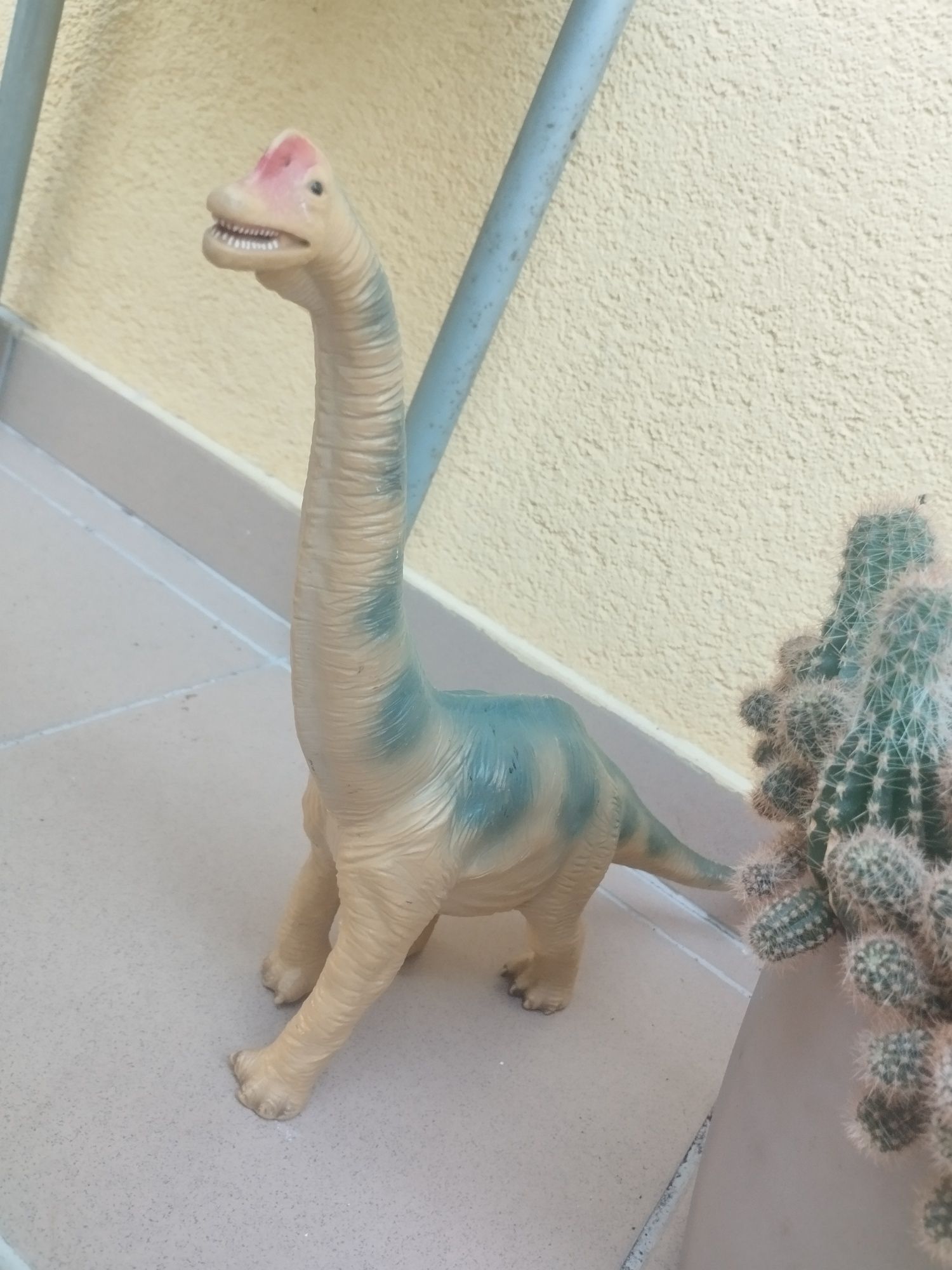 Diplodok dinozaur